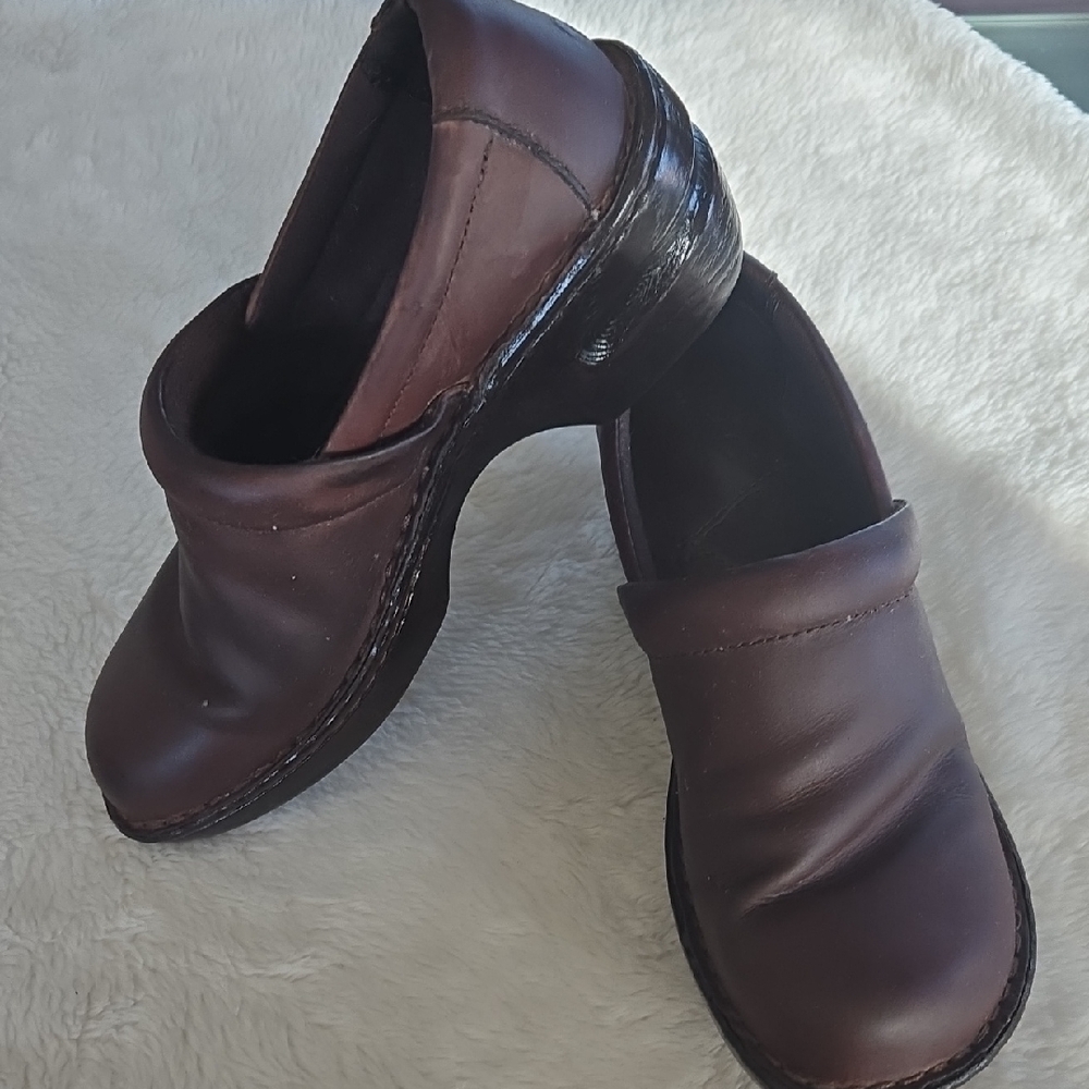 b.o.c. Men's Rich Brown Slip-On Loafers